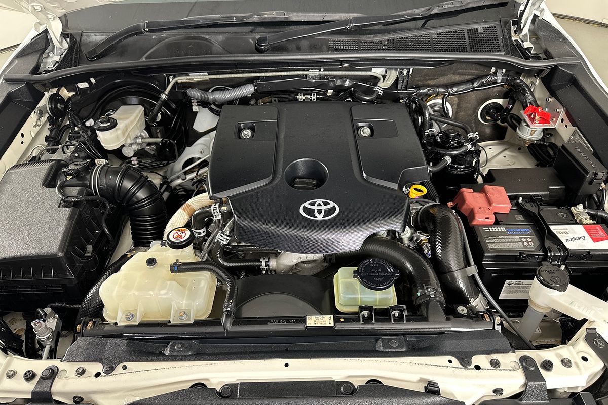 2021 Toyota HILUX SR (4x4) GUN126R FACELIFT 4X4