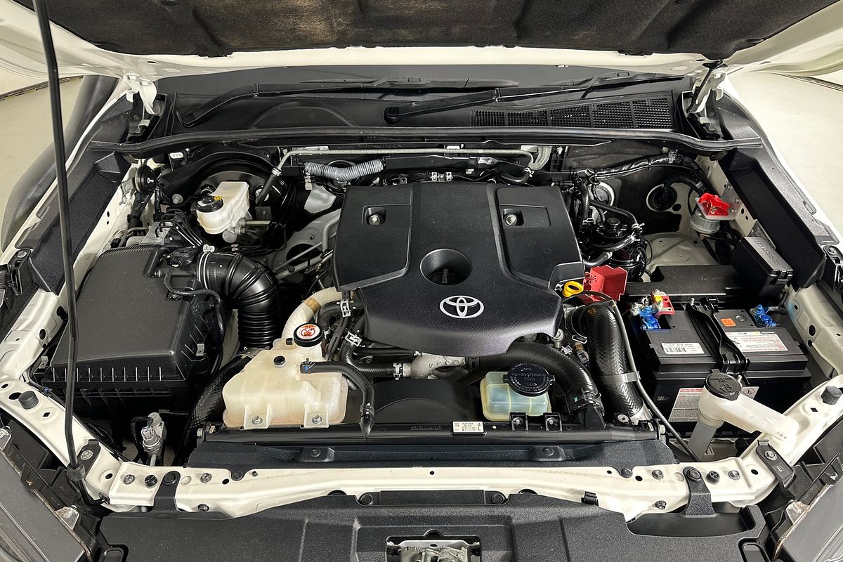 2021 Toyota HILUX SR (4x4) GUN126R FACELIFT 4X4