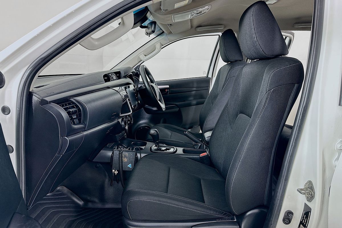 2022 Toyota HILUX SR (4x4) GUN126R 4X4