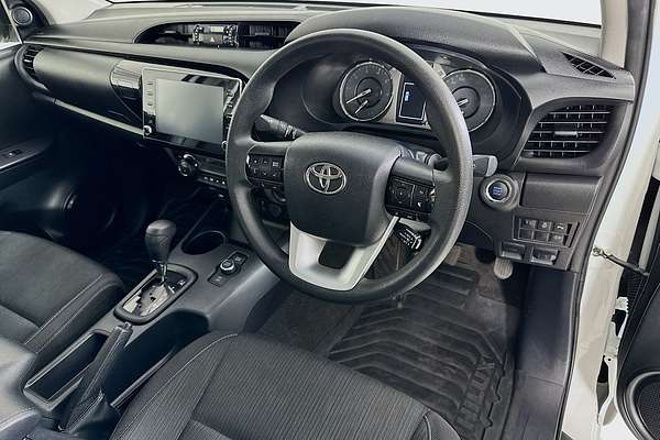 2024 Toyota HILUX SR 48V (4x4) GUN126R 4X4