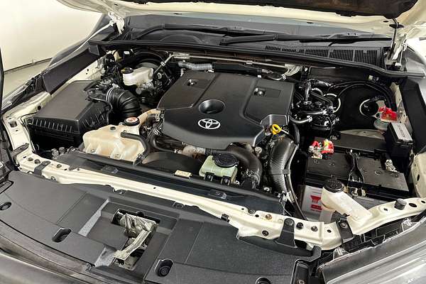 2021 Toyota HILUX SR (4x4) GUN126R FACELIFT 4X4