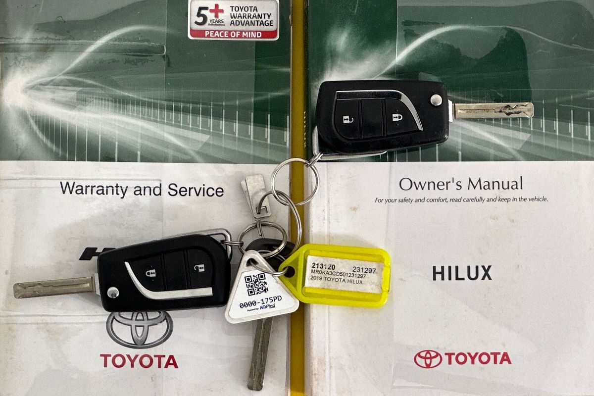 2019 Toyota HILUX SR (4x4) GUN126R MY19 4X4