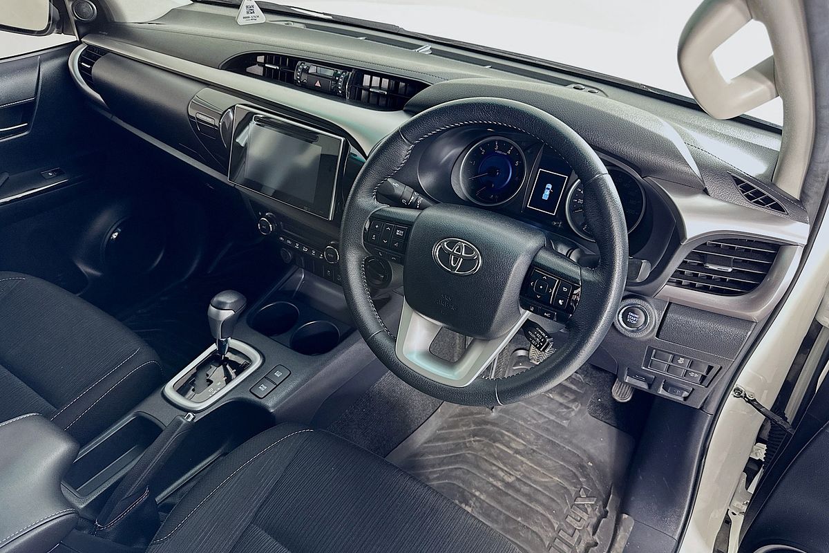 2020 Toyota HILUX SR5 GUN126R 4X4