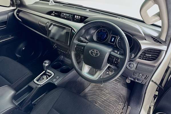 2020 Toyota HILUX SR5 GUN126R 4X4