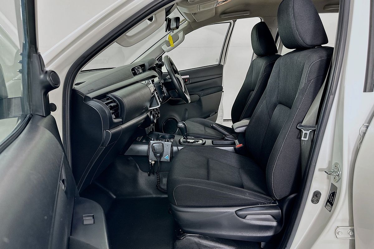 2022 Toyota HILUX SR (4x4) GUN126R 4X4