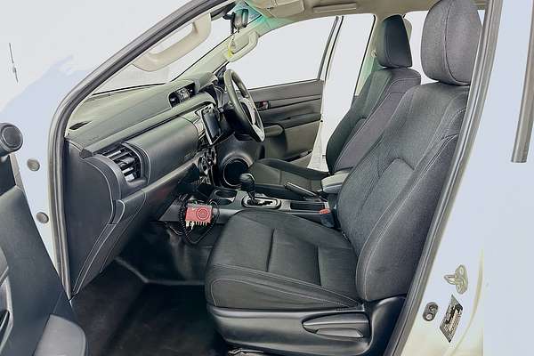 2020 Toyota HILUX SR (4x4) GUN126R MY19 UPGRADE 4X4