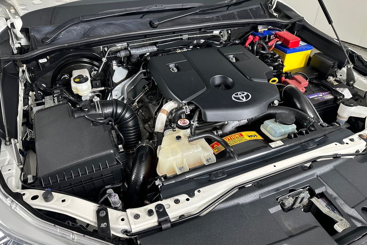 2023 Toyota HILUX SR GUN126R 4X4