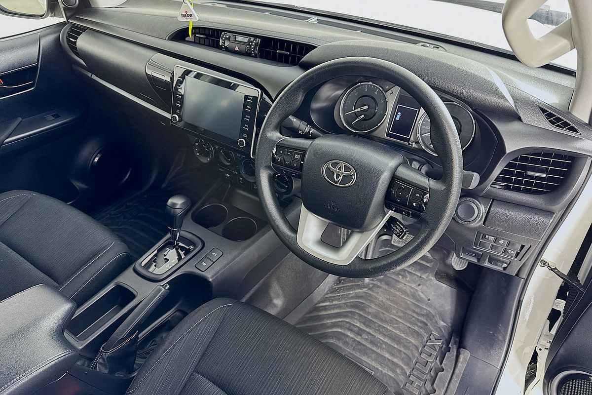 2023 Toyota HILUX SR GUN126R 4X4