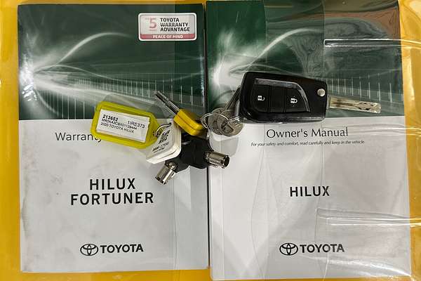 2020 Toyota HILUX SR (4x4) GUN126R MY19 UPGRADE 4X4
