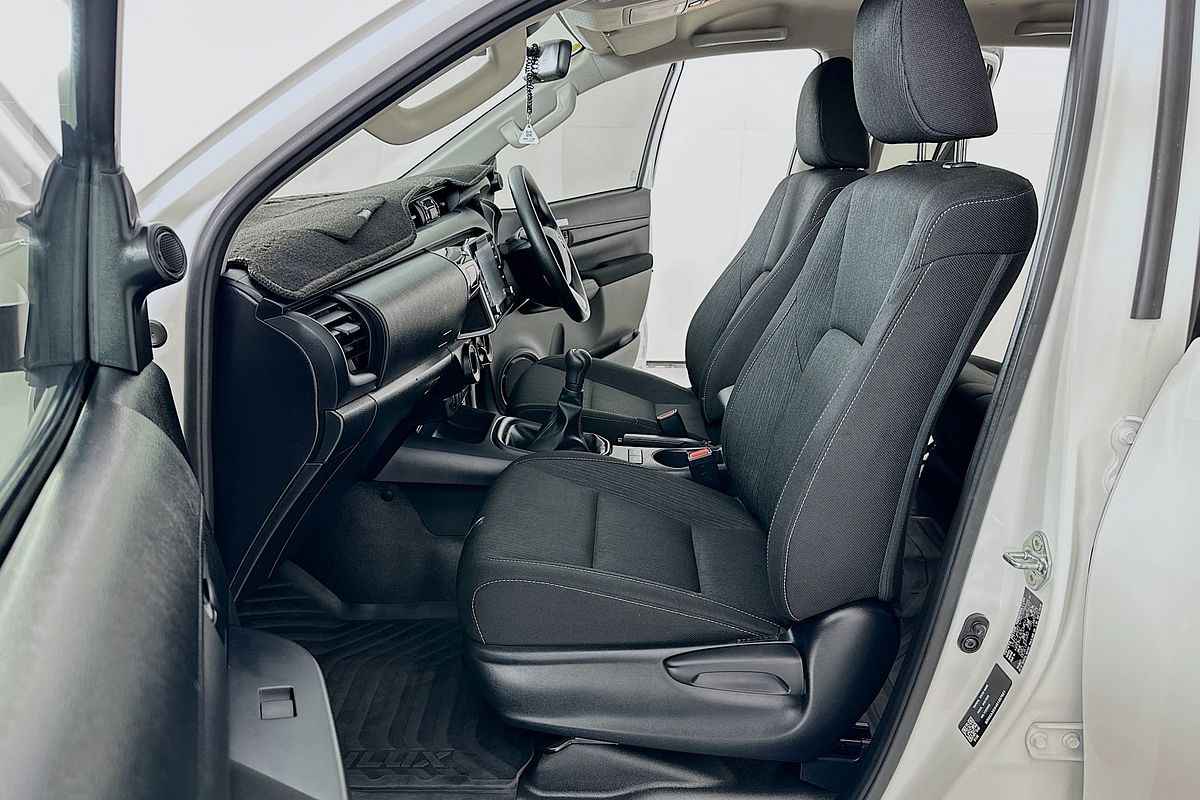 2023 Toyota HILUX SR (4x4) GUN126R 4X4