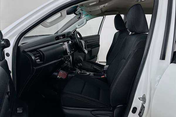 2021 Toyota HILUX SR (4x4) GUN126R 4X4