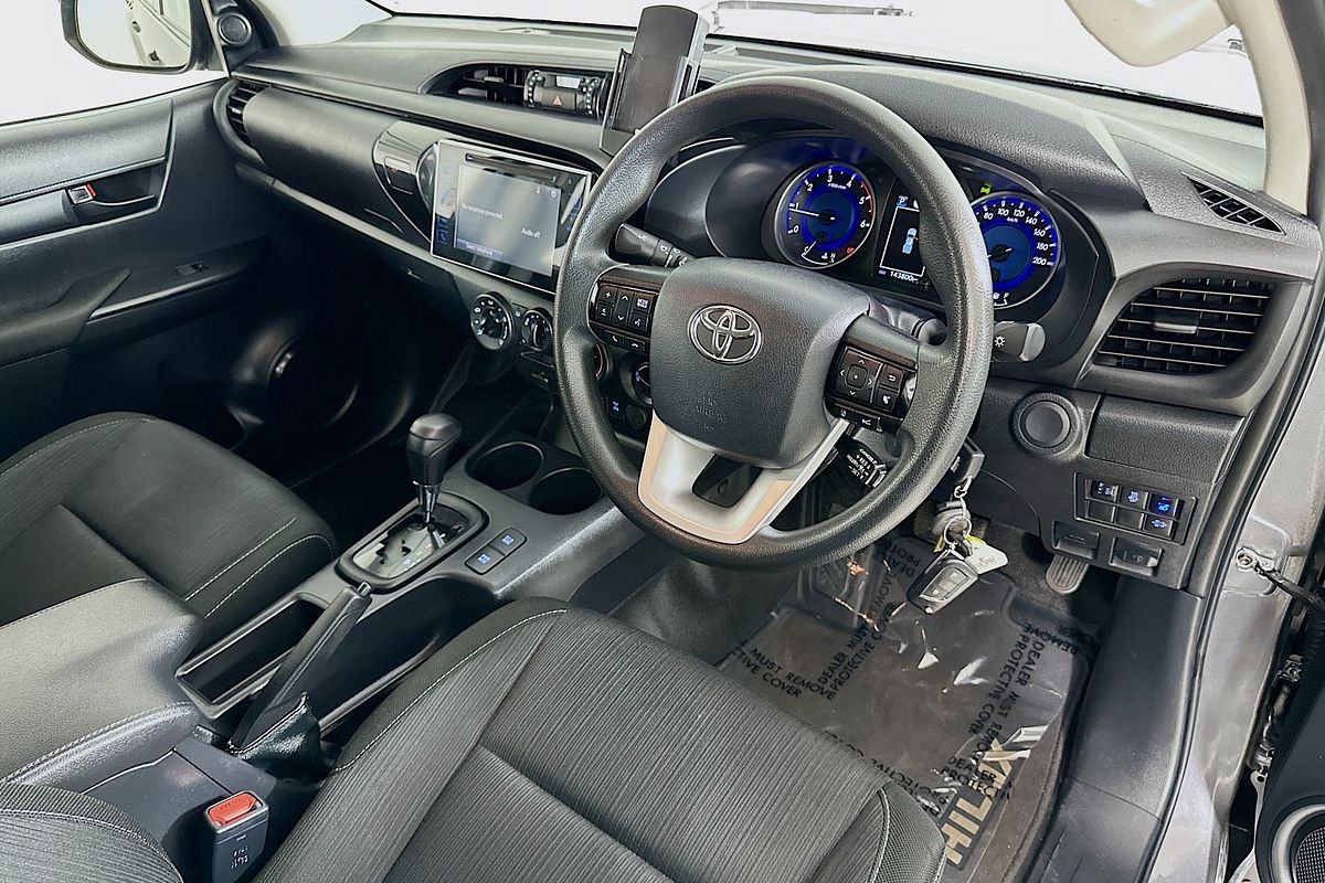 2019 Toyota HILUX SR (4x4) GUN126R MY19 UPGRADE 4X4