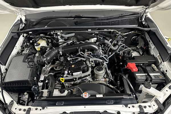 2017 Toyota HILUX WORKMATE TGN121R MY17 REAR WHEEL DRIVE