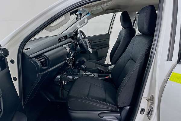 2021 Toyota HILUX SR (4x4) GUN126R 4X4