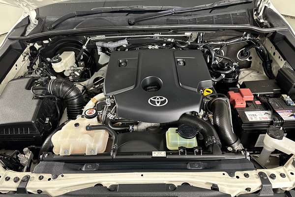 2020 Toyota HILUX SR (4x4) GUN126R FACELIFT 4X4