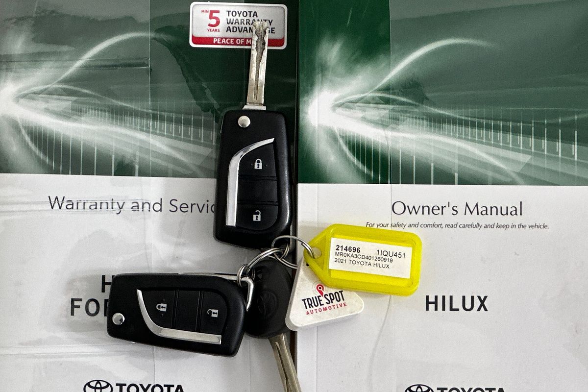 2021 Toyota HILUX SR (4x4) GUN126R 4X4