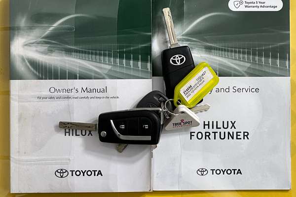 2022 Toyota HILUX SR (4x4) GUN126R 4X4