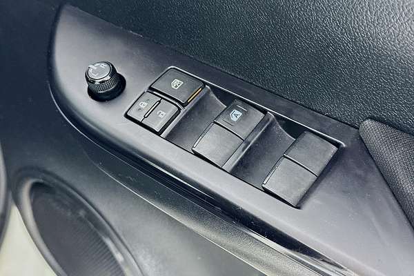 2021 Toyota HILUX SR HI-RIDER (4x2) GUN136R REAR WHEEL DRIVE