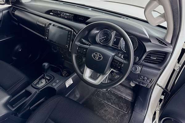 2021 Toyota HILUX SR (4x4) GUN126R 4X4