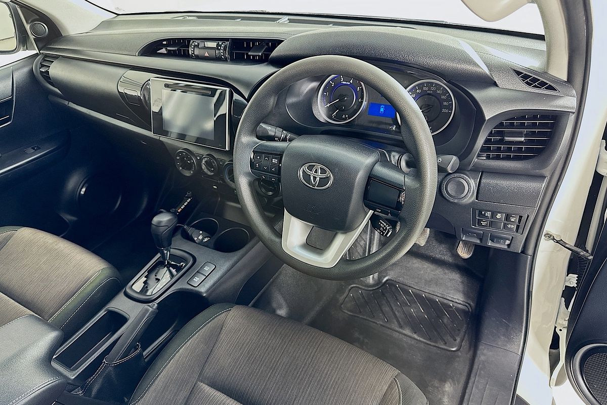 2018 Toyota HILUX SR (4x4) GUN126R MY19 4X4