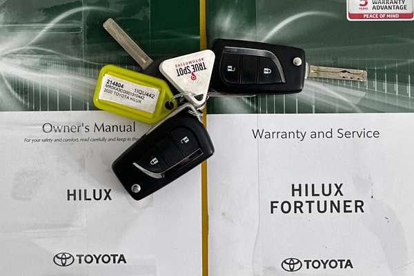 2020 Toyota HILUX SR (4x4) GUN126R FACELIFT 4X4