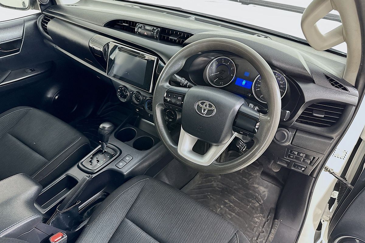 2018 Toyota HILUX SR (4x4) GUN126R MY19 4X4