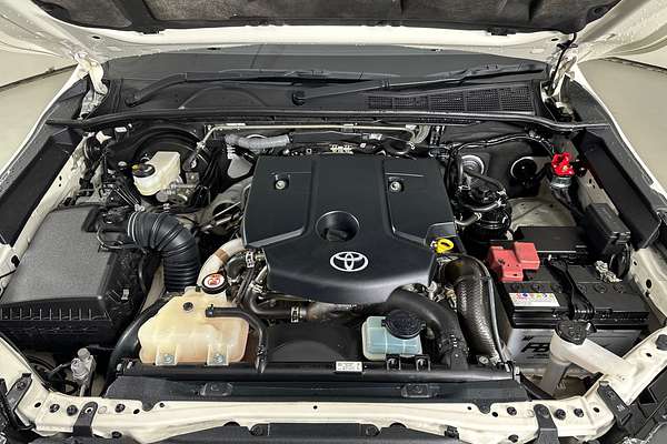 2024 Toyota HILUX SR (4x4) GUN126R 4X4