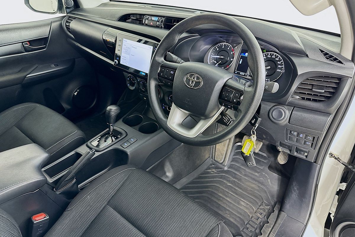 2024 Toyota HILUX SR (4x4) GUN126R 4X4