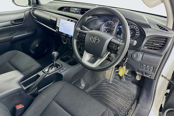 2024 Toyota HILUX SR (4x4) GUN126R 4X4