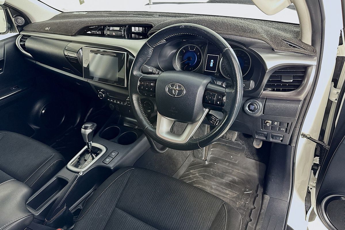 2019 Toyota HILUX SR5 (4x4) GUN126R MY19 4X4
