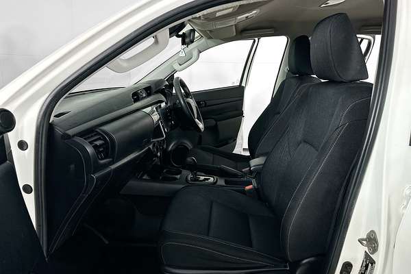 2021 Toyota HILUX SR (4x4) GUN126R 4X4