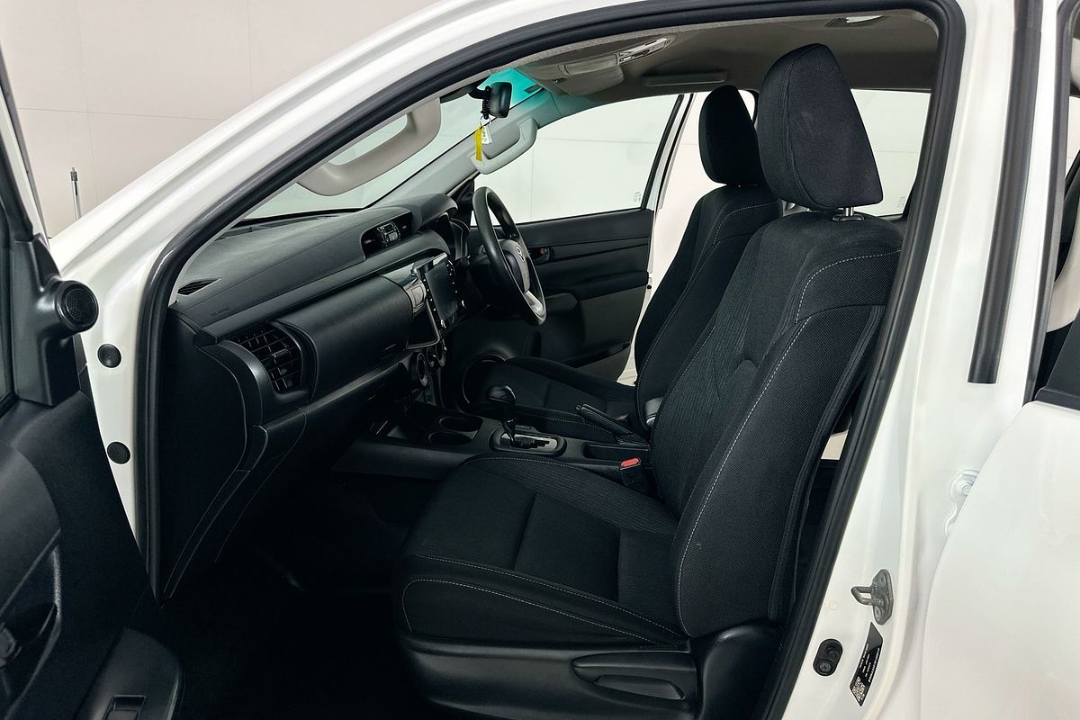 2022 Toyota HILUX SR (4x4) GUN126R 4X4