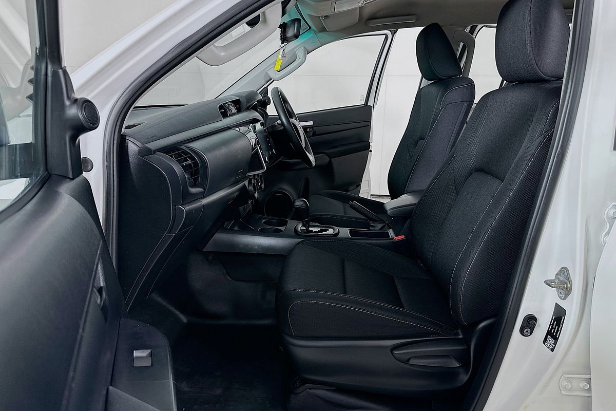2022 Toyota HILUX SR (4x4) GUN126R 4X4