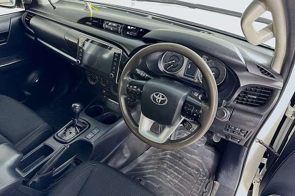 2022 Toyota HILUX SR (4x4) GUN126R 4X4