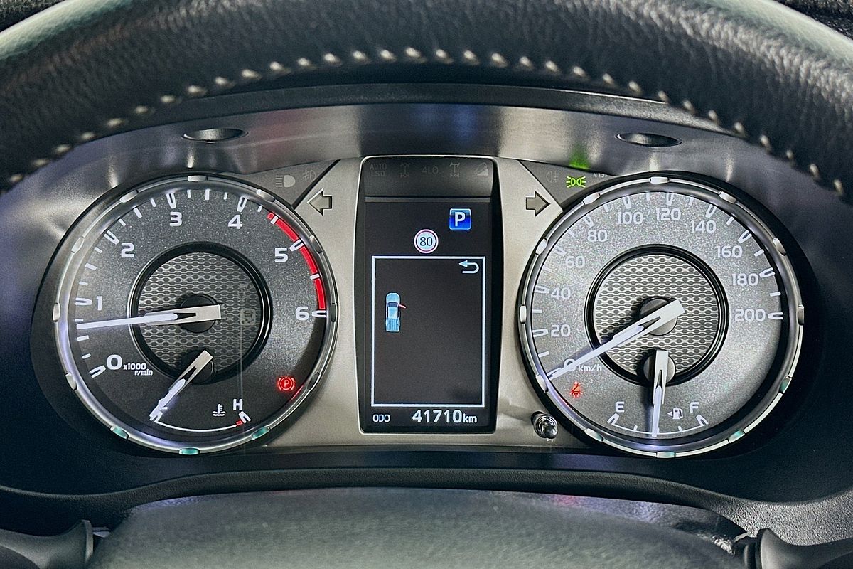 2022 Toyota HILUX SR5 (4x4) GUN126R 4X4