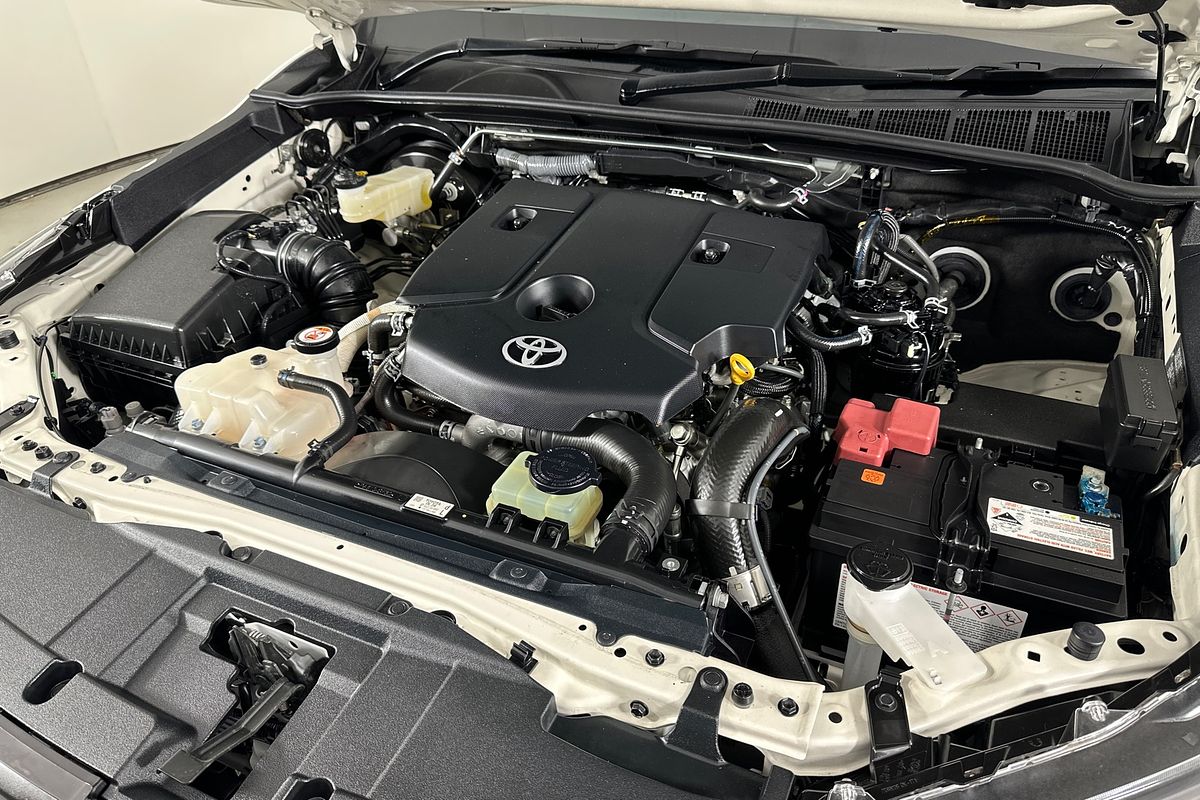 2020 Toyota HILUX SR (4x4) GUN126R FACELIFT 4X4
