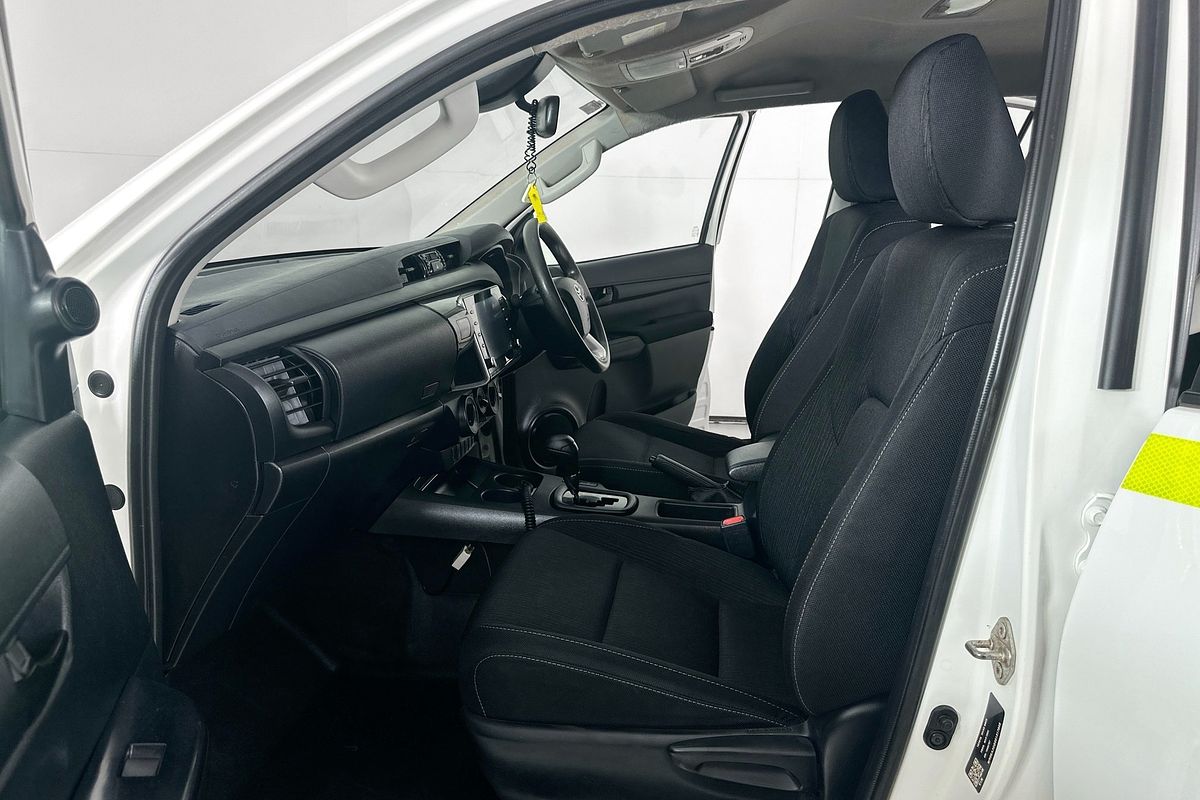 2022 Toyota HILUX SR (4x4) GUN126R 4X4