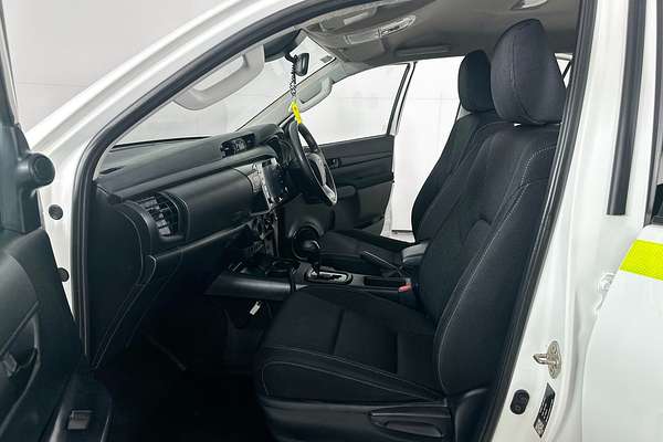 2022 Toyota HILUX SR (4x4) GUN126R 4X4