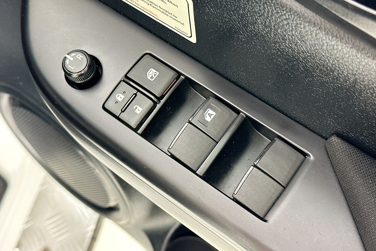 2021 Toyota HILUX SR (4x4) GUN126R 4X4