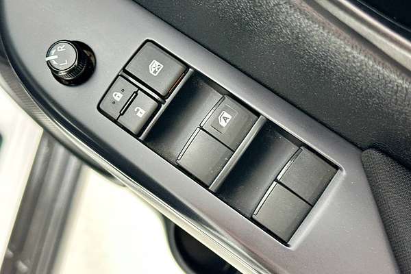 2023 Toyota HILUX SR (4x4) GUN126R 4X4