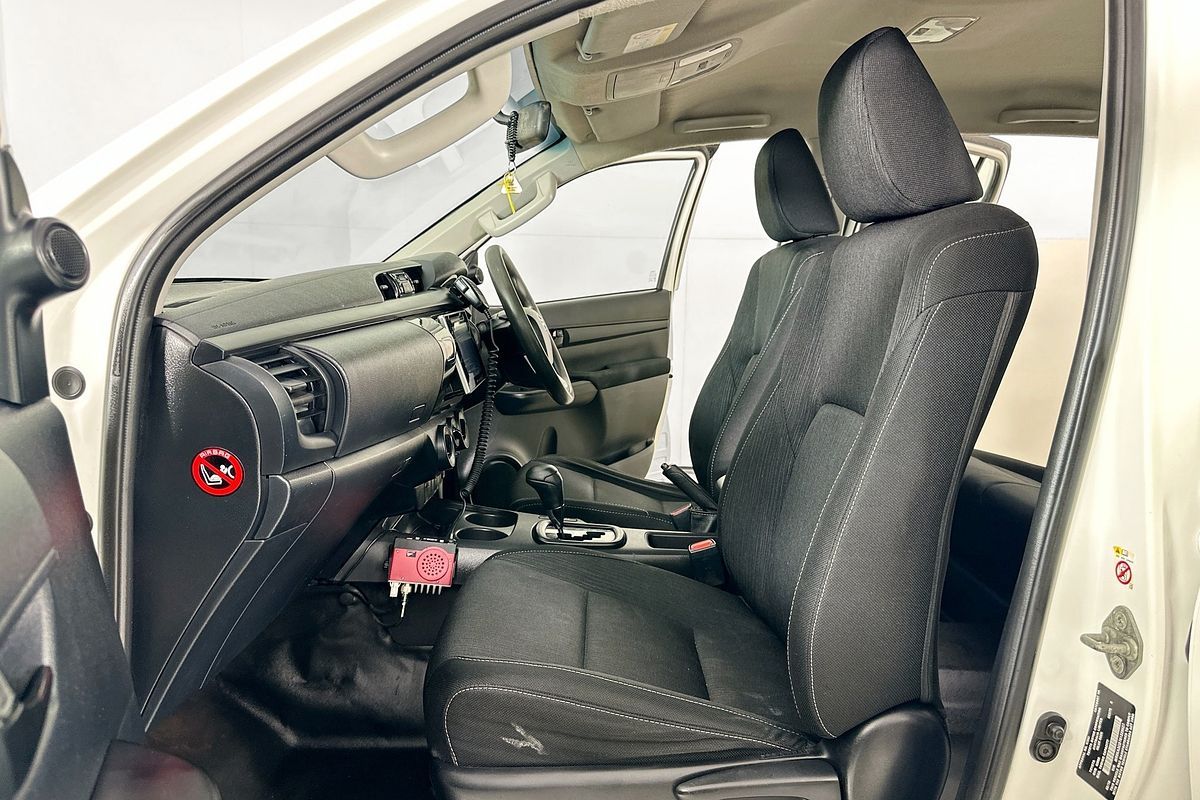 2019 Toyota HILUX SR (4x4) GUN126R MY19 4X4