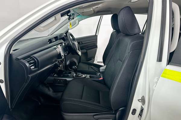 2022 Toyota HILUX SR (4x4) GUN126R 4X4