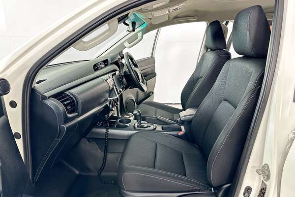 2022 Toyota HILUX SR (4x4) GUN126R 4X4
