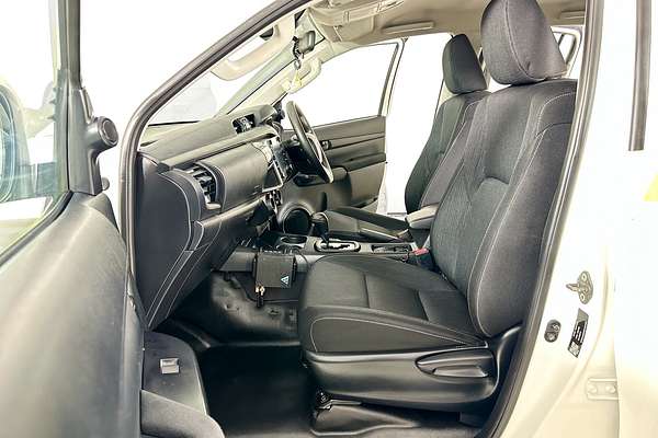 2022 Toyota HILUX SR (4x4) GUN126R 4X4
