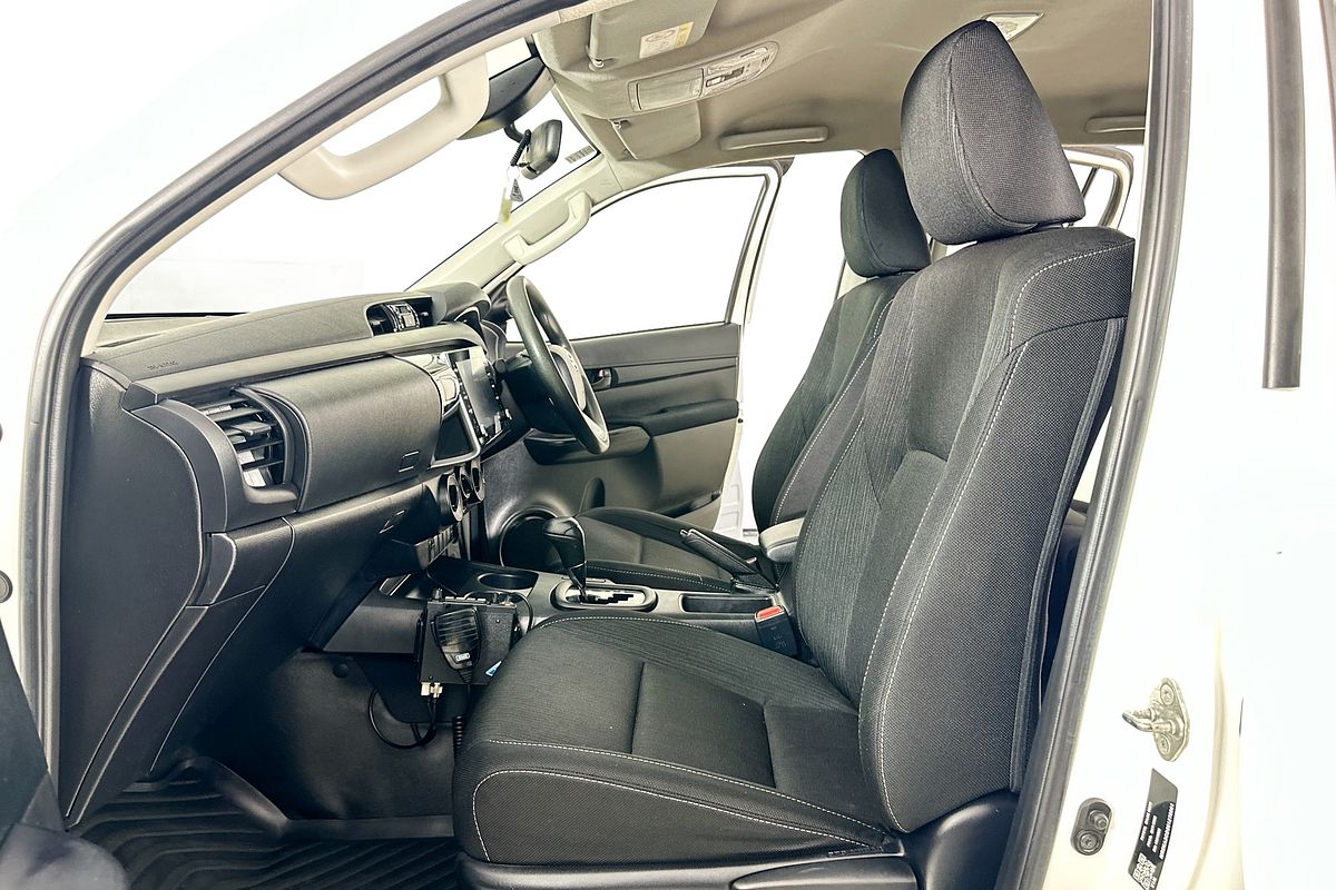 2022 Toyota HILUX SR (4x4) GUN126R 4X4