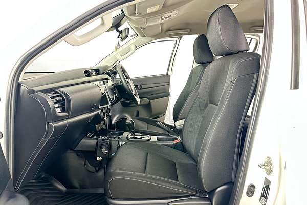 2022 Toyota HILUX SR (4x4) GUN126R 4X4