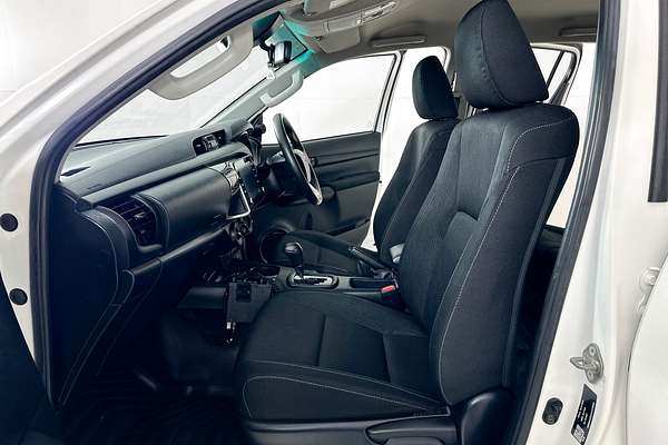 2022 Toyota HILUX SR (4x4) GUN126R 4X4