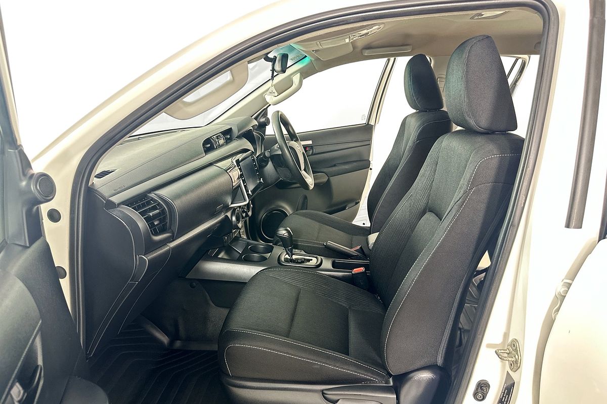 2022 Toyota HILUX SR (4x4) GUN126R 4X4