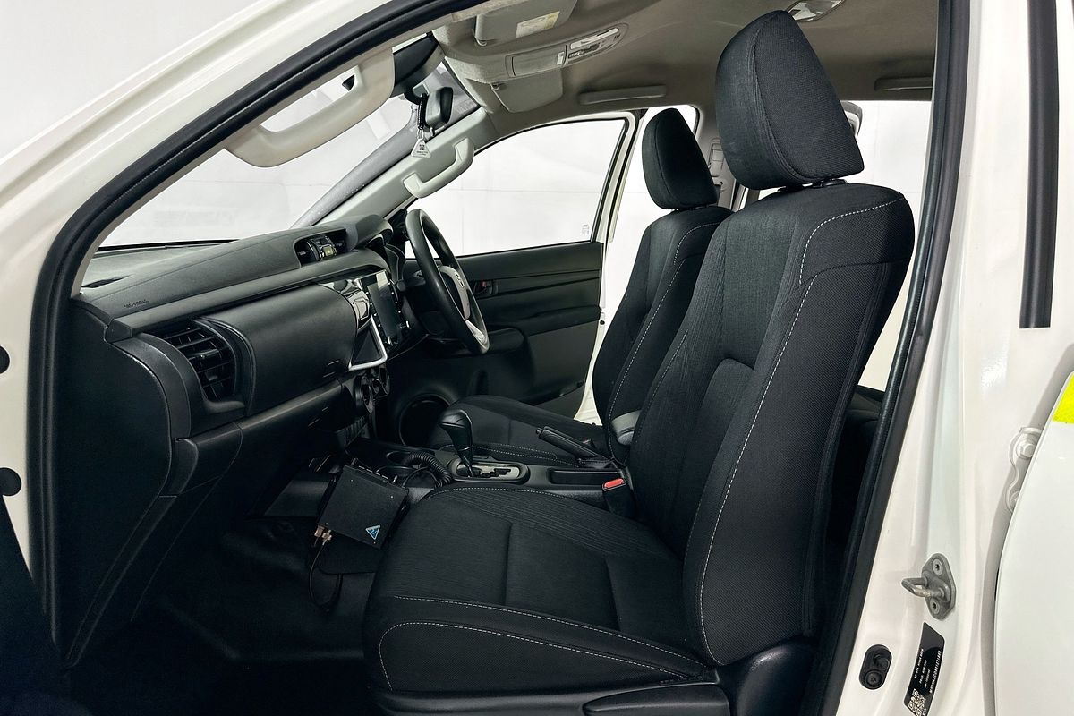 2022 Toyota HILUX SR (4x4) GUN126R 4X4