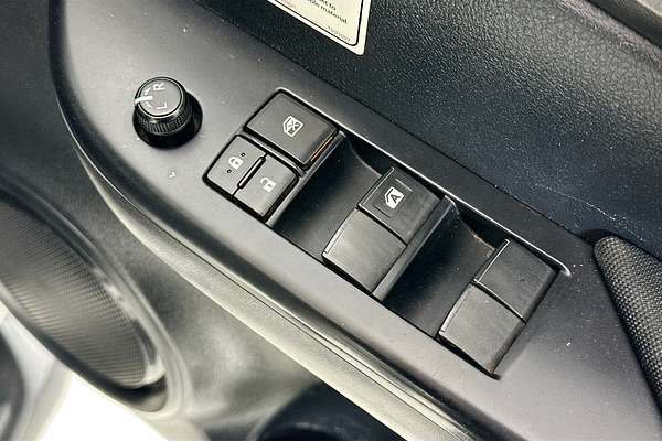 2021 Toyota HILUX SR (4x4) GUN126R 4X4